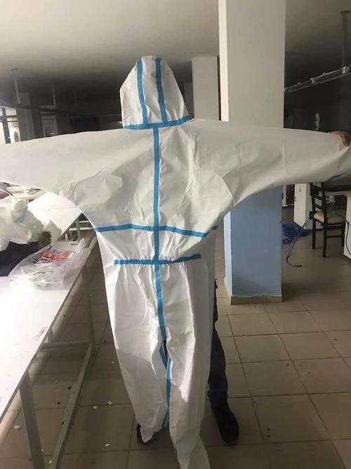 醫(yī)用防護服生產(chǎn)車間